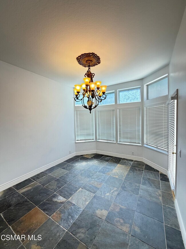 Building Photo - 608 Allegro Ct