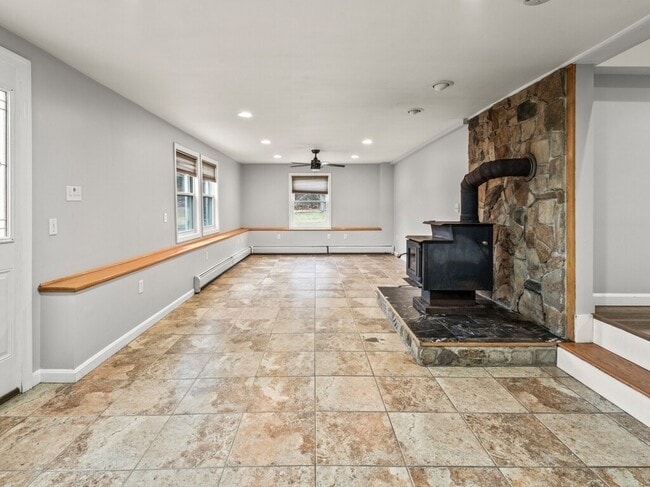 Building Photo - 281 Brooks Station Rd