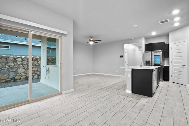Building Photo - 11133 Blazing Star Pl