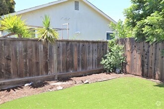 Building Photo - Cozy Studio w/ Private Fenced-In Yard and ...