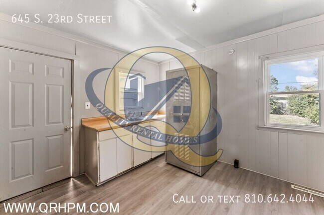 Building Photo - 645 S 23rd St