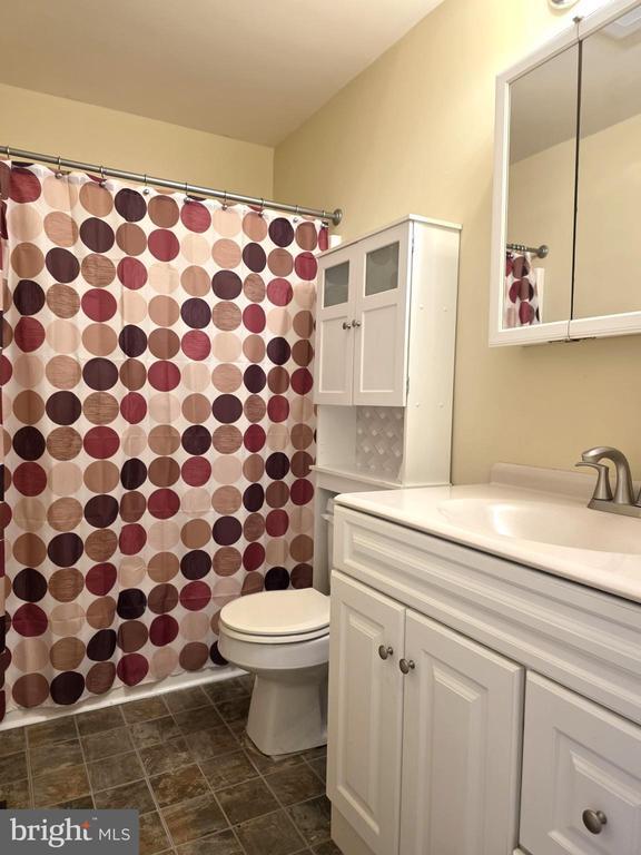 Building Photo - 28 Briar Ln