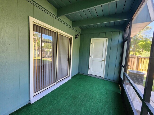 Building Photo - 501 SW 75th St
