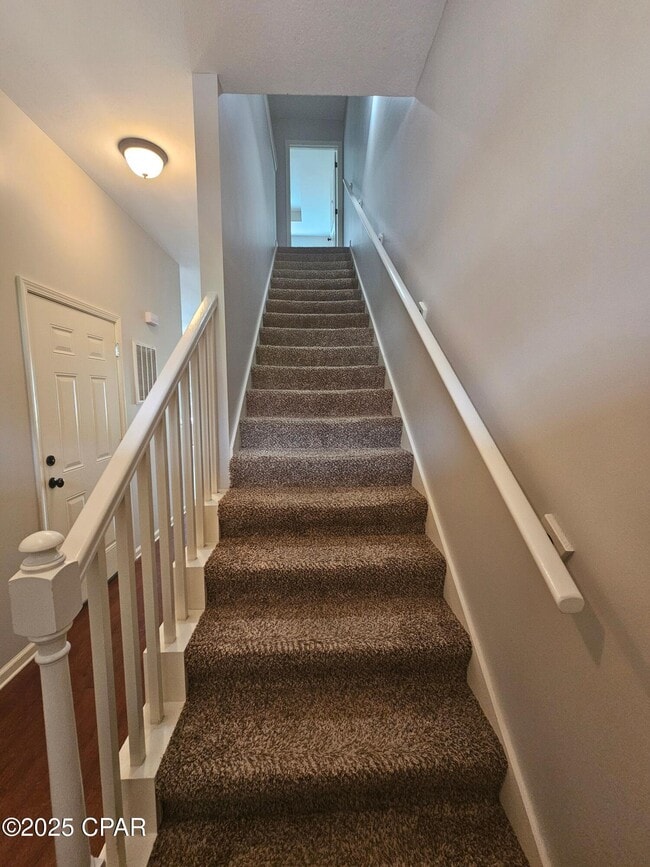 Building Photo - 7225 Quail Hollow Dr
