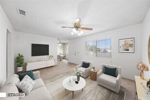 Building Photo - 2133 Casita Ct