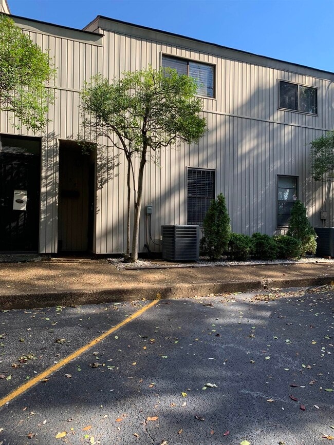 Primary Photo - 154 N Auburndale St