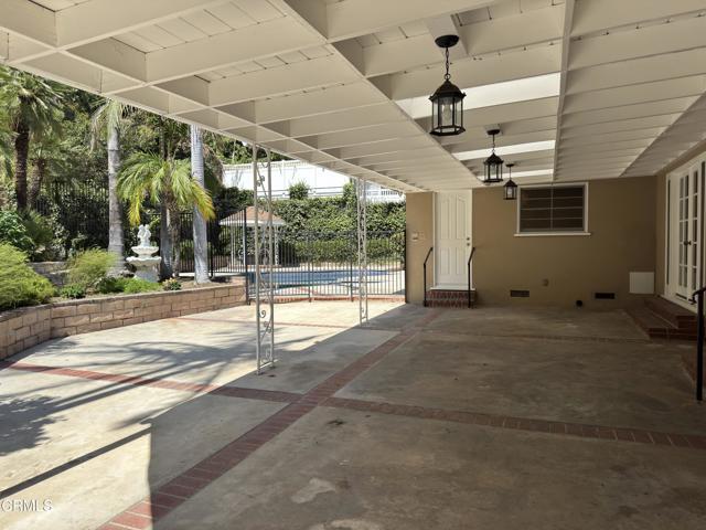 Building Photo - 1535 Glenmont Dr