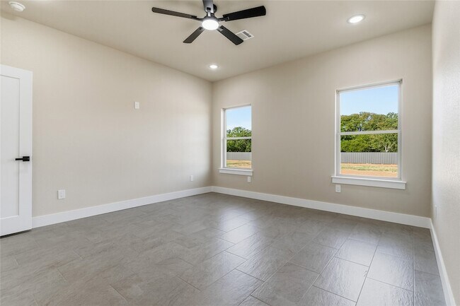 Building Photo - 1001 Agua Escondida Ct