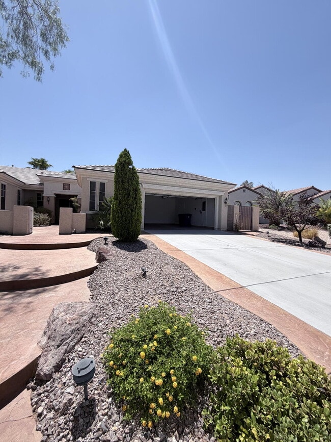 Building Photo - Sun City Anthem Single-Story with Private Pool, Spa & Courtyard