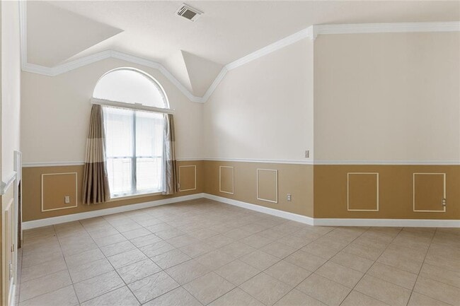 Building Photo - 10115 Willow Crossing Dr