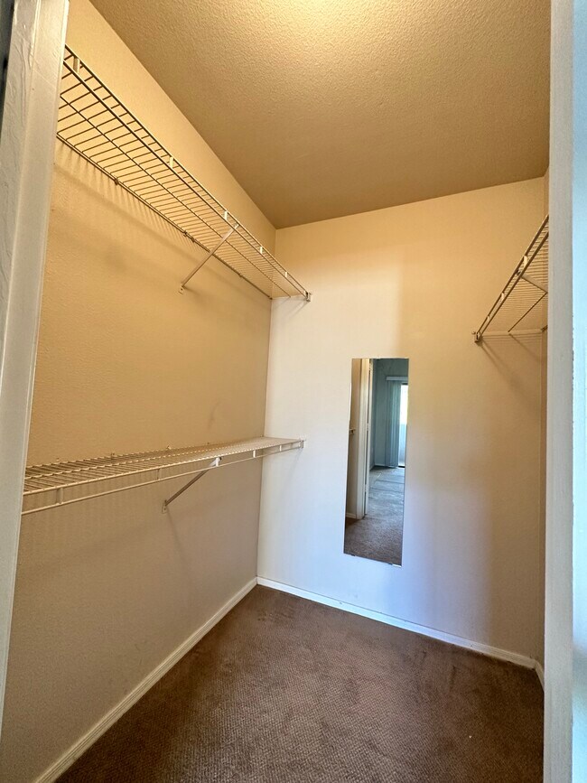 Building Photo - 15095 N Thompson Peak Pky