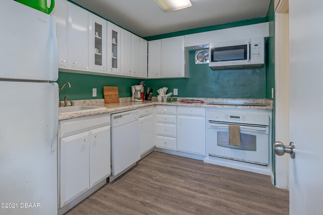 Building Photo - 2800 N Atlantic Ave