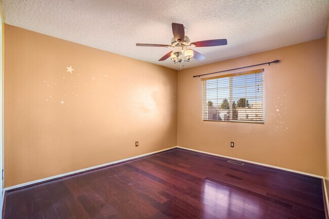 Building Photo - Large single family home on corner lot