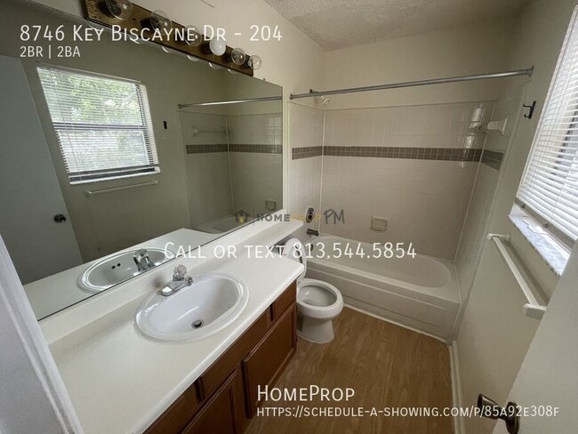 Building Photo - 8746 Key Biscayne Dr