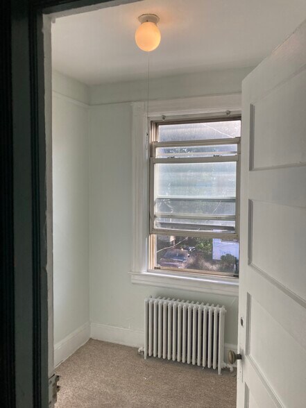 Bonus room/Storage, office - 21 Congress St