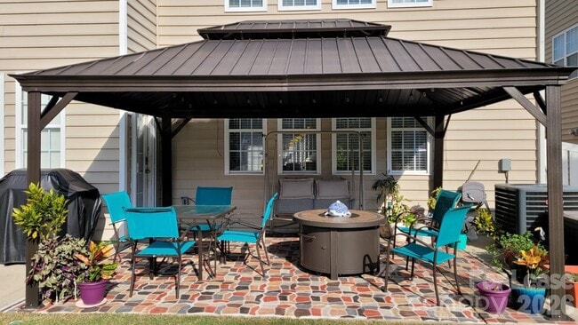 Building Photo - 6508 Manitoba Ln