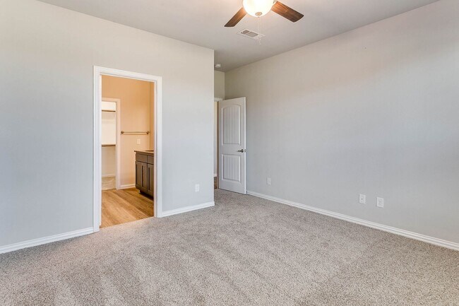 Building Photo - Perfect for Your Growing Family! 1/2 off first Month