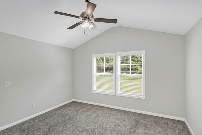 Building Photo - Beautiful Home for Rent in Elgin's Walnut ...