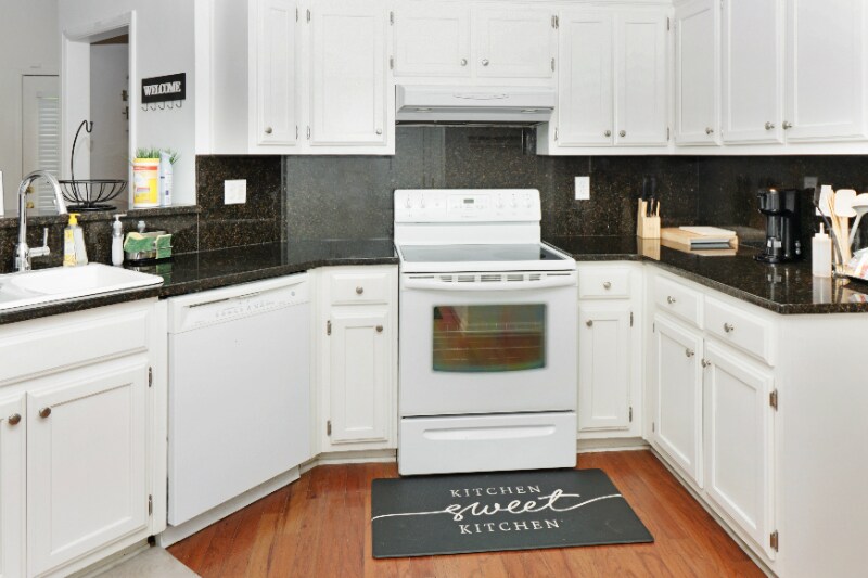 Building Photo - 888 Saddlebred Way