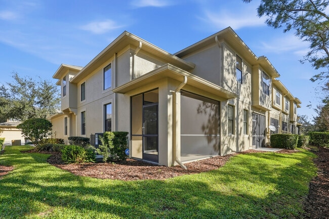 Building Photo - Bay Isle II