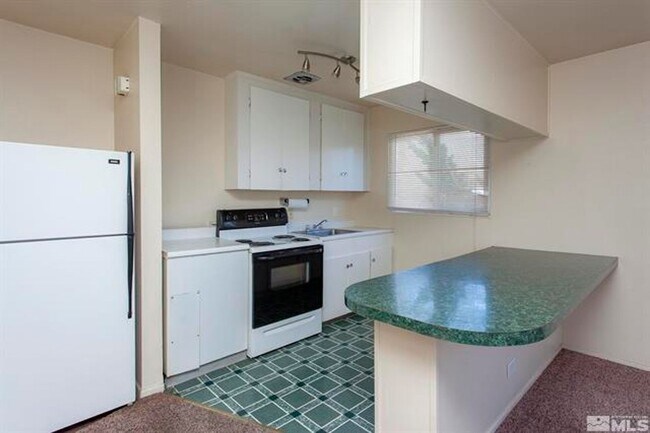 Building Photo - JM-Wilson***