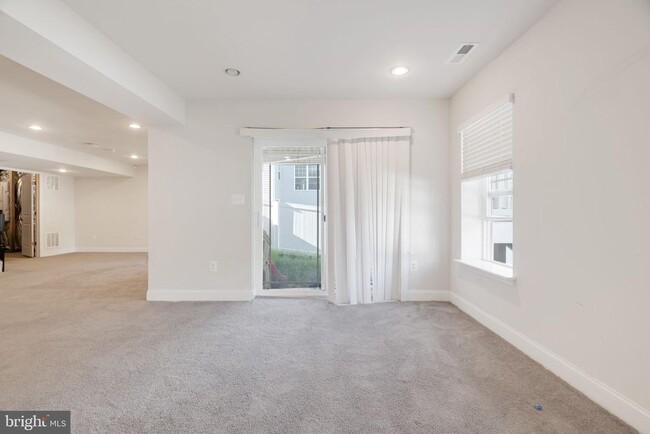 Building Photo - 7316 Hargrove Ct