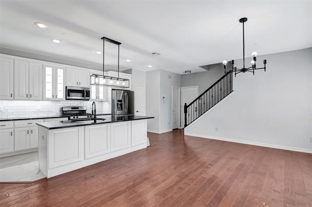 Building Photo - 4200 Comanche Dr