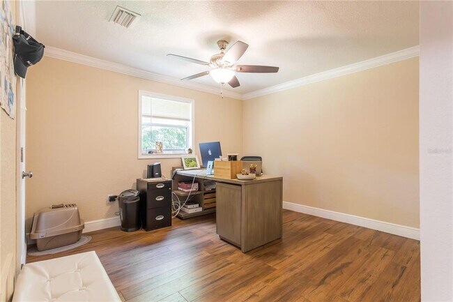Building Photo - 2198 Oak Grove Dr