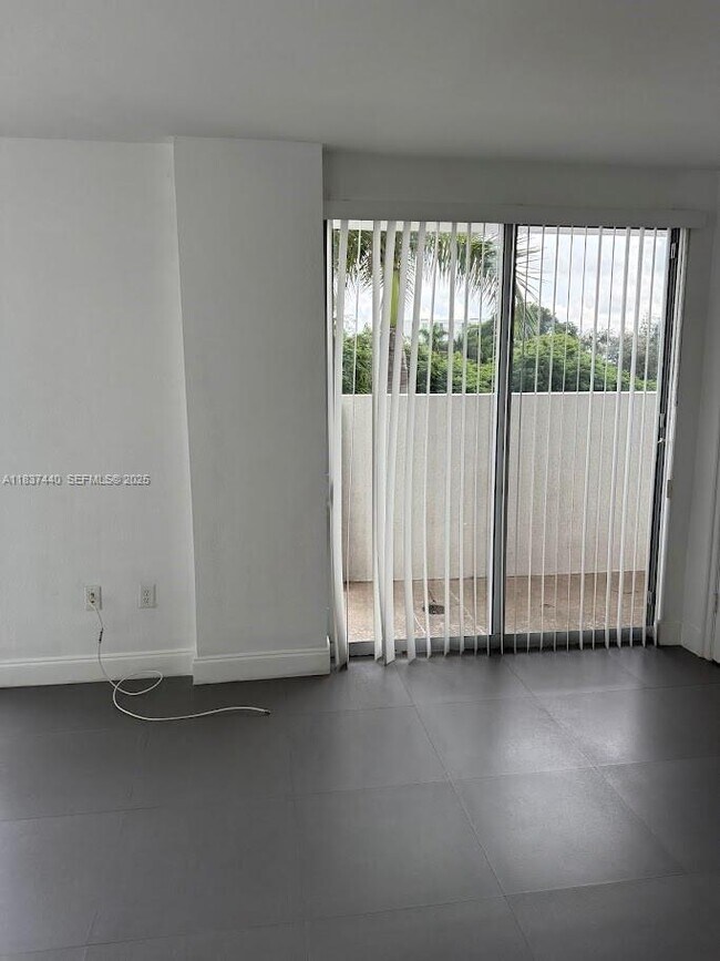 Building Photo - 1830 Radius Dr