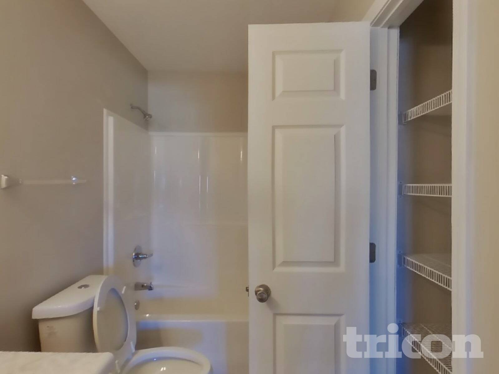 Building Photo - 1908 Sherman Court