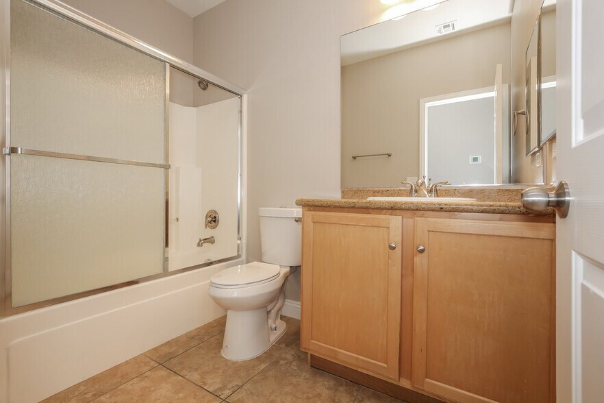 Building Photo - 7241 Fairwind Acres Pl