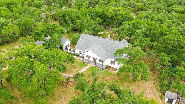 Building Photo - 510 Camino De Rancho