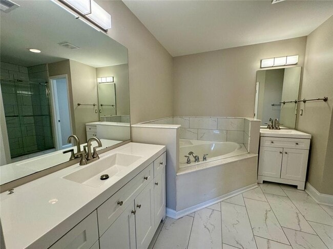Building Photo - 2662 Pierce Brennen Ct NE
