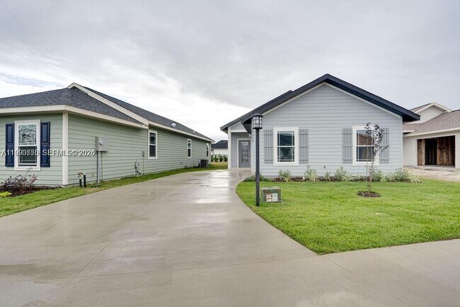 Building Photo - 24722 SW 21st Ln