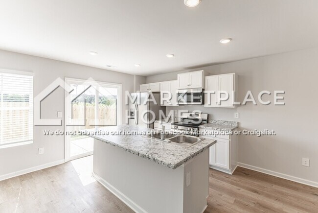 Building Photo - 4131 Hudson Ct SW