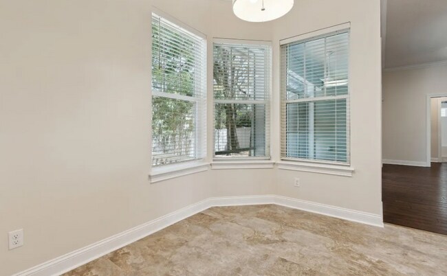 Building Photo - 4 Bed/3 Bath Coastal Beauty!