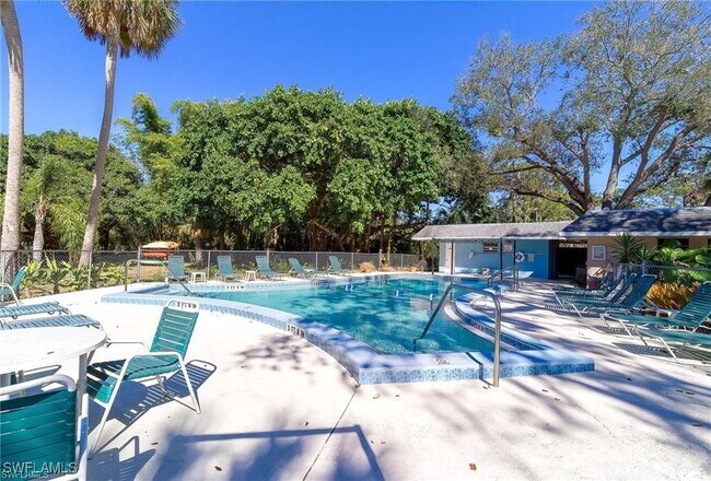 Building Photo - 27249 Pullen Ave