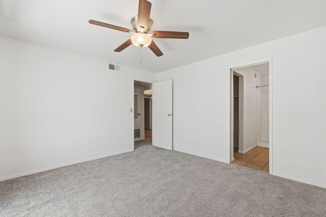 Building Photo - 2020 W Union Hills Dr