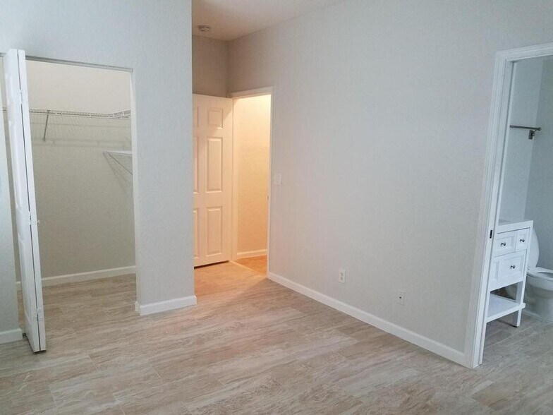 Building Photo - 369 W Coral Trace Cir