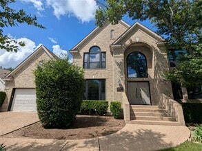 Building Photo - 9257 Scenic Bluff Dr