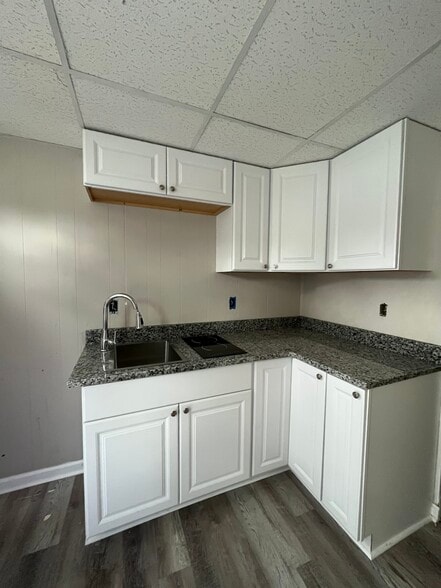 Kitchen - 166 18th St