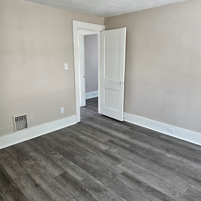 Building Photo - 35 Buffalo St