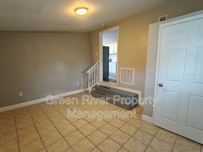 Building Photo - 146 Phoenetia Dr