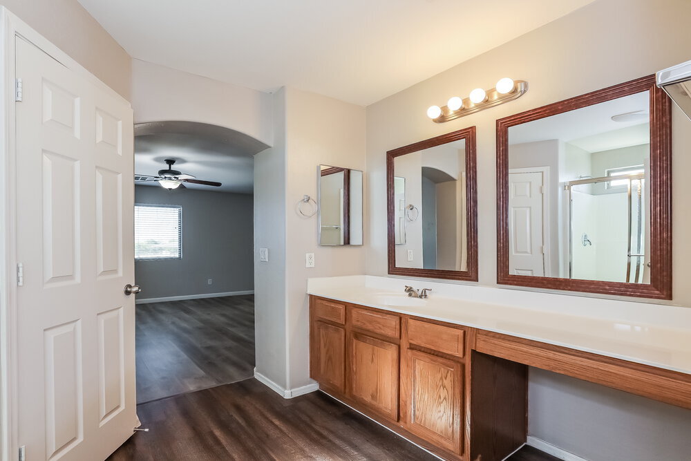 Building Photo - 2194 S 156th Ave