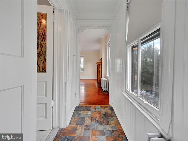 Building Photo - 657 S Sumneytown Pike