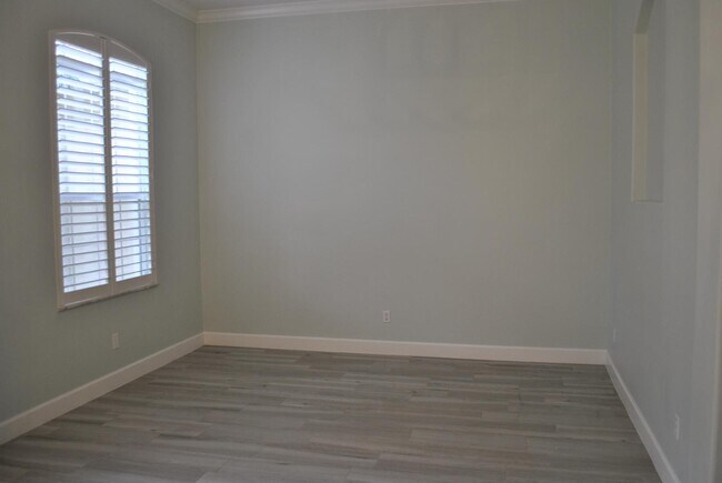 Building Photo - 128 Centennial Park Dr