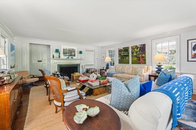 Building Photo - 20 Quogue St