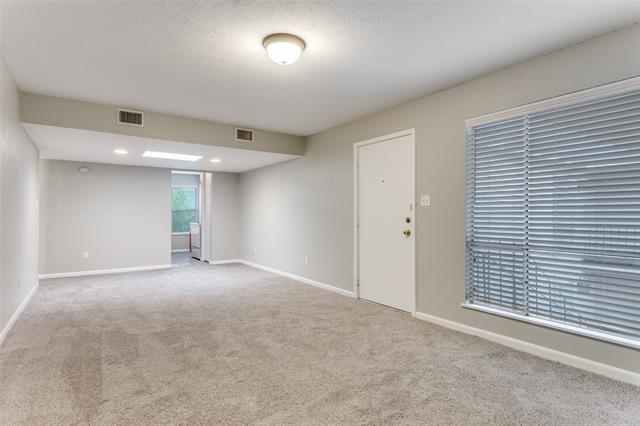 Building Photo - 3828 W 7th St