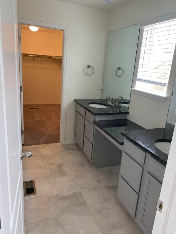 Building Photo - 2920 Crusader St