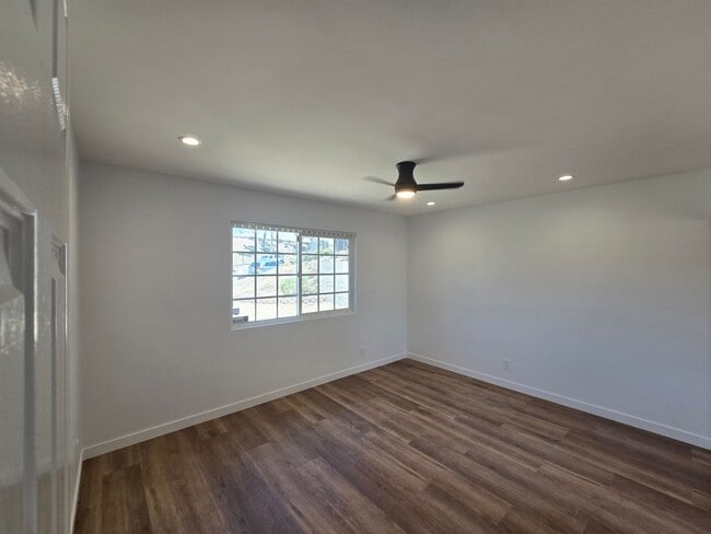 Building Photo - Freshly Remodeled & Full of Charm on Banbury